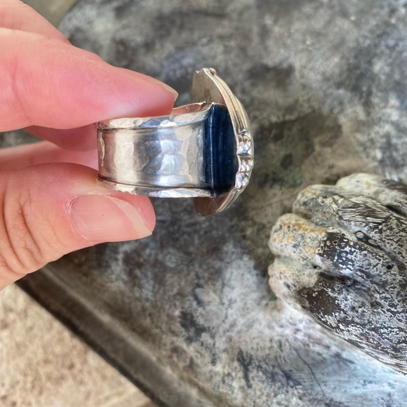 Huge sterling silver wide band synthetic opal ring size 8 - see video! - Picture 13 of 13